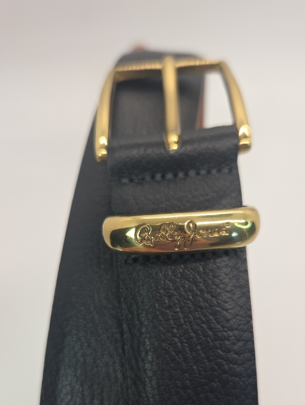 Bobby Jones Black Leather Men’s Belt with Gold Tone Brass Buckle